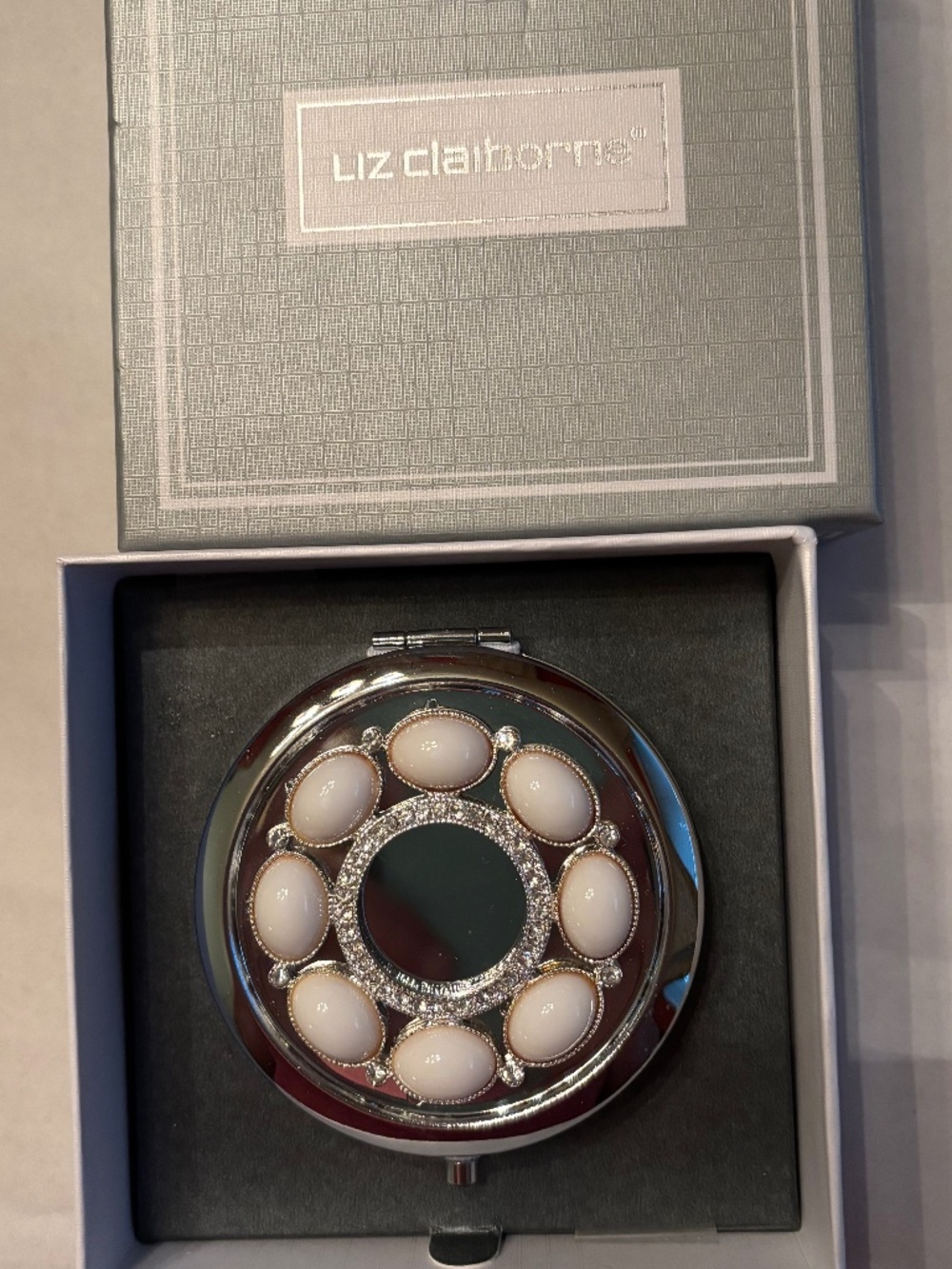 NWT Liz Claiborne Mirror compact